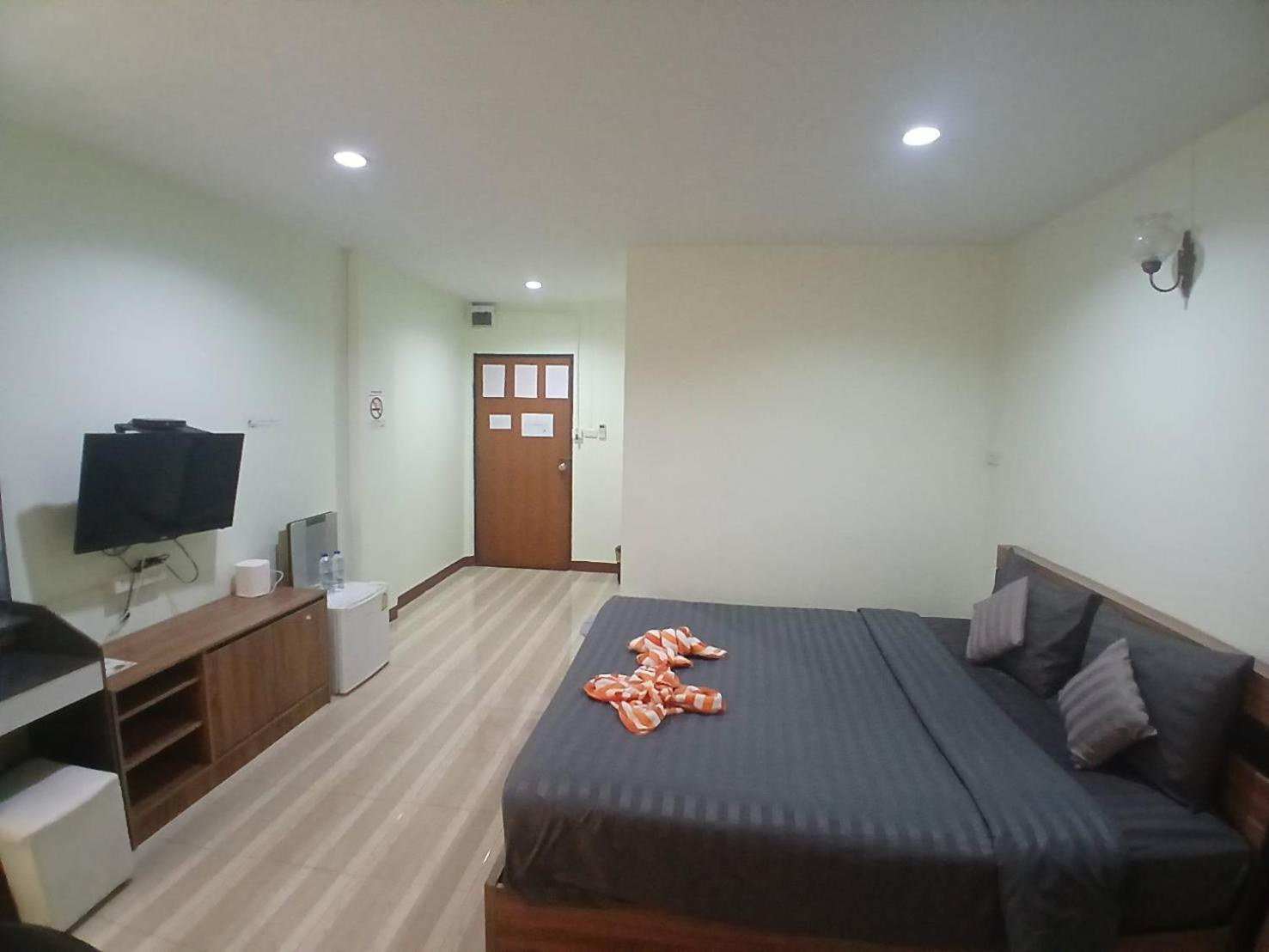 Samut Songkhram Alongkorn Hotel By Sb מראה חיצוני תמונה